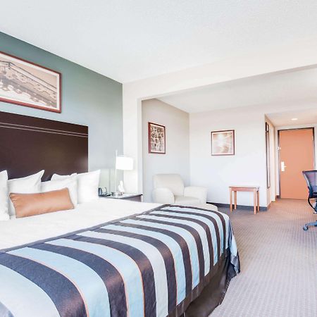 Wingate By Wyndham Gillette Hotel Exterior foto